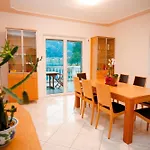 Am Apartment *